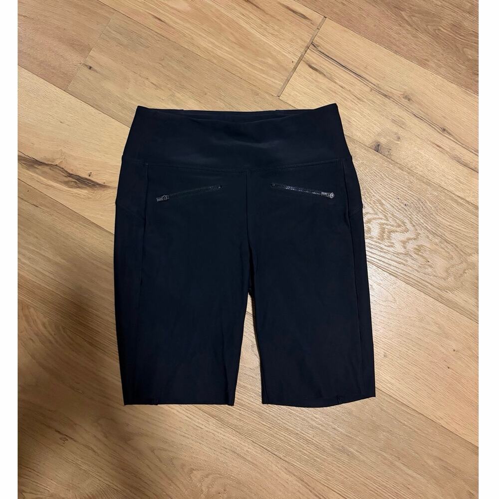 Athleta Stellar Biker Shorts Black